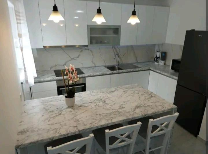 Apartman Hope Zmijavci Esterno foto